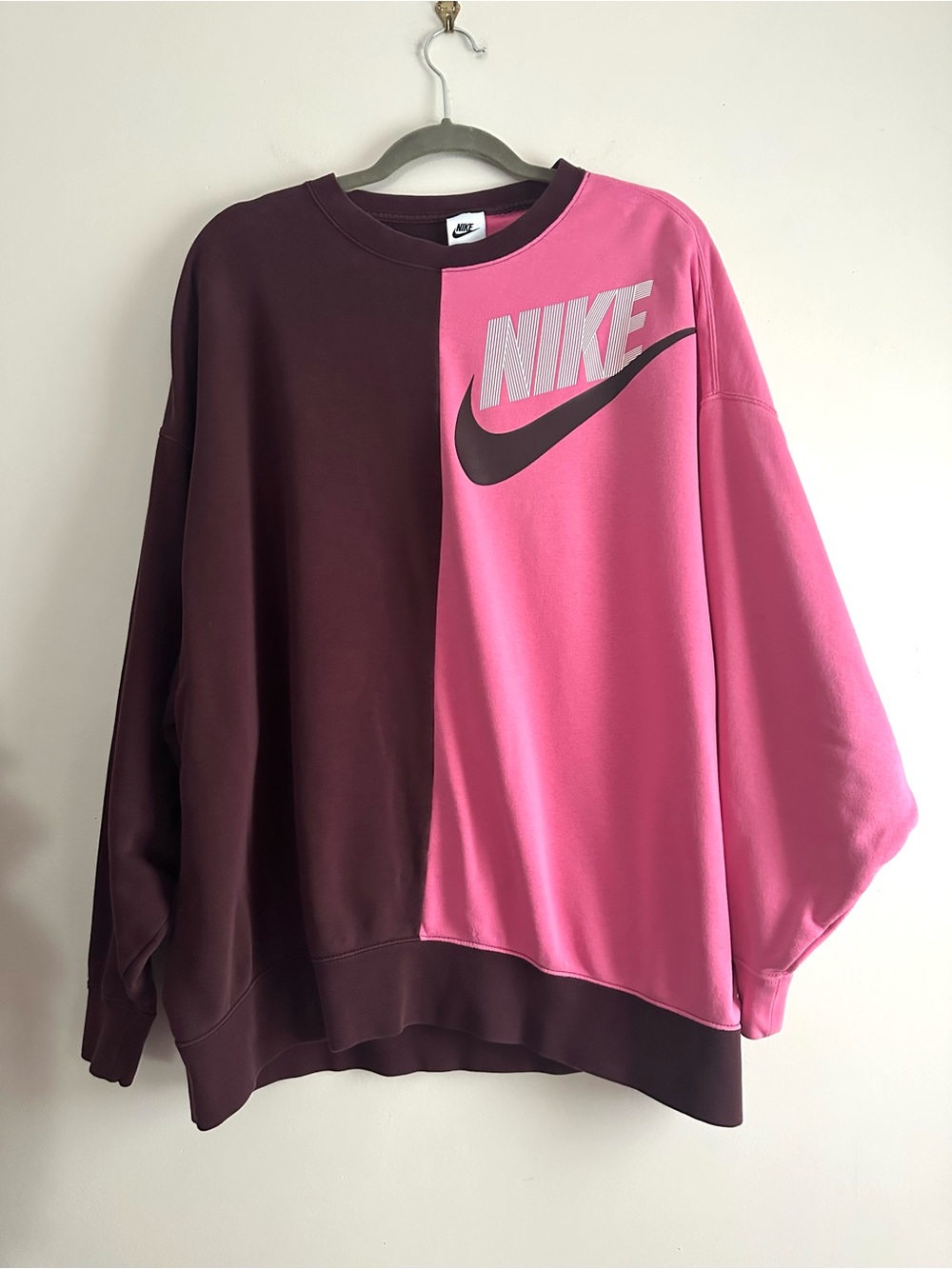 Nike • Oversized Colorblock Crewneck Sweatshirt Pink/Maroon